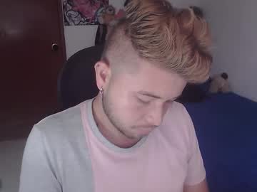 Johanleonsweetboy Chaturbate stream image from November 26, 2025