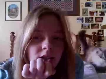 22chloe22 Chaturbate stream image from November 26, 2025