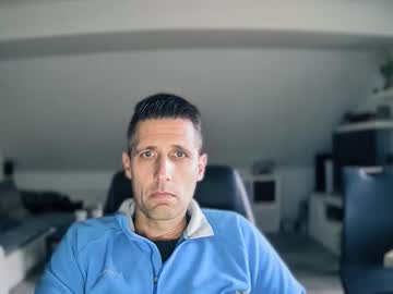 Schnuckigeil Chaturbate stream image from November 26, 2025