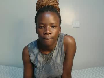 Malia_Latifa Chaturbate stream image from November 26, 2025