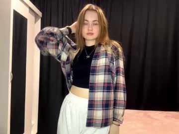 Meehunte Chaturbate stream image from November 26, 2025