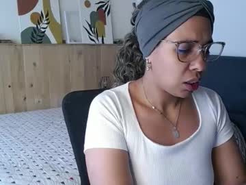 Ivonne_Collins33 Chaturbate stream image from November 26, 2025
