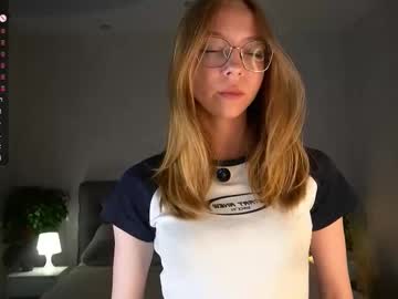Annettaregino Chaturbate stream image from November 26, 2025