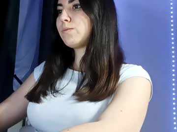 Crystabeckelhimer Chaturbate stream image from November 26, 2025