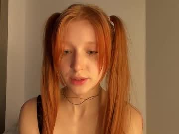Foxie_Kiss Chaturbate stream image from November 26, 2025