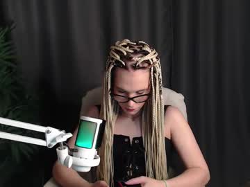 Cassiemich Chaturbate stream image from November 26, 2025
