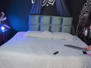 Arii_Moon Chaturbate stream image from November 26, 2025