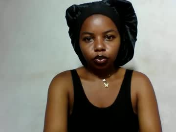Raissa38 Chaturbate stream image from November 26, 2025
