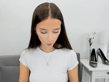 Emilycharming Chaturbate stream image from November 26, 2025