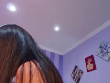Helenhuntt Chaturbate stream image from November 26, 2025