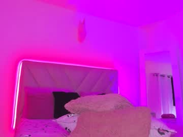 Emy_Colee Chaturbate stream image from November 27, 2025