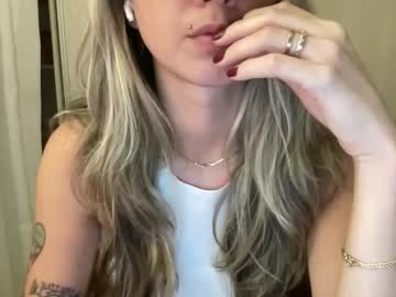 Lailayourangel Chaturbate stream image from November 27, 2025