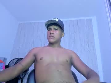 Sraustin Chaturbate stream image from November 27, 2025
