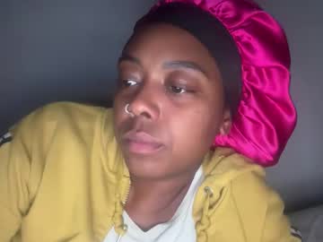 Chocolatecakequeen Chaturbate stream image from November 27, 2025