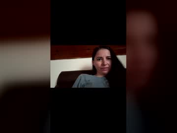 Ellyadavis Chaturbate stream image from November 27, 2025
