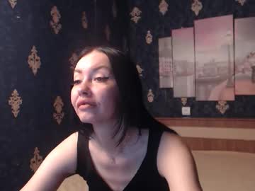 Emmagoldx Chaturbate stream image from November 27, 2025