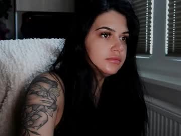 Michellerossee Chaturbate stream image from November 27, 2025