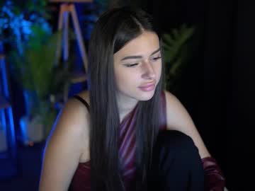 Luxeavelyn Chaturbate stream image from November 27, 2025