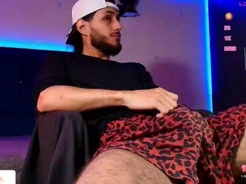 Kuzzcoo Chaturbate stream image from November 27, 2025