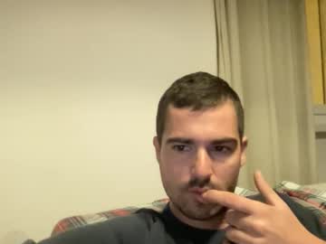 Kevinpillobello Chaturbate stream image from November 27, 2025