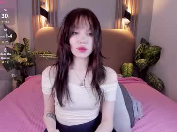 Nikkimiltons Chaturbate stream image from November 27, 2025