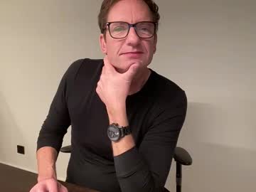 Realstuff_ Chaturbate stream image from November 27, 2025