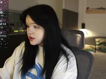 Lililtt_ Chaturbate stream image from November 27, 2025