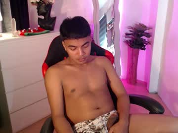 Asianboyhunt Chaturbate stream image from November 27, 2025