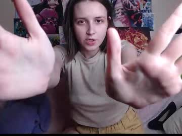 Alicechio Chaturbate stream image from November 27, 2025
