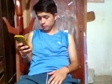 Jovenlindo2002 Chaturbate stream image from November 27, 2025