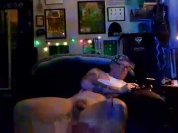 Billygunn13 Chaturbate stream image from November 28, 2025