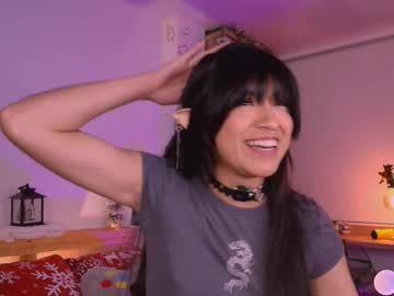 Queen_Gummy Chaturbate stream image from November 28, 2025