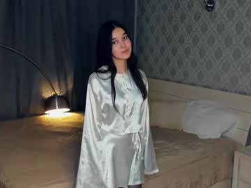 Lilliecelina Chaturbate stream image from November 28, 2025