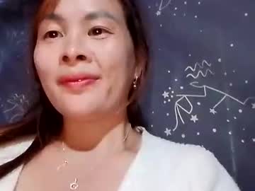 Xuxulove00 Chaturbate stream image from November 28, 2025