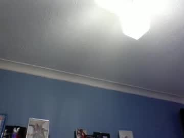 Bazzbee1986 Chaturbate stream image from November 28, 2025