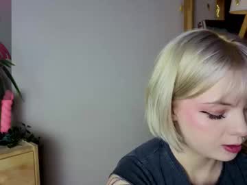 Me1inmonro Chaturbate stream image from November 28, 2025