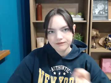 Charmbite Chaturbate stream image from November 28, 2025