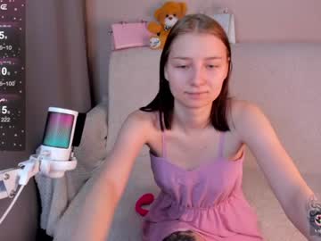 Home_Fox_ Chaturbate stream image from November 28, 2025