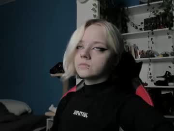 Holy_Mistresss Chaturbate stream image from November 28, 2025