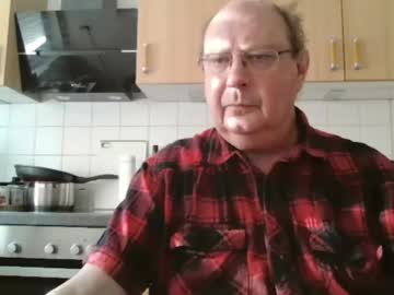 Maw2001 Chaturbate stream image from November 28, 2025