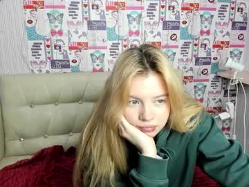 Alysameow Chaturbate stream image from November 28, 2025