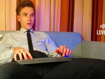 Midnighter__ Chaturbate stream image from November 28, 2025