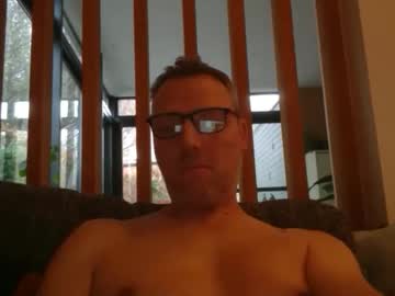 Belgianordenary Chaturbate stream image from November 28, 2025