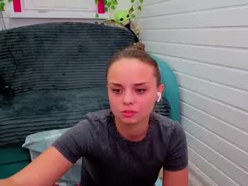 Misss_Viki Chaturbate stream image from November 28, 2025