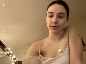 Edlinhazleton Chaturbate stream image from November 28, 2025