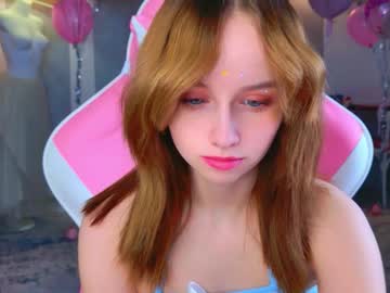 Popjenny Chaturbate stream image from November 28, 2025