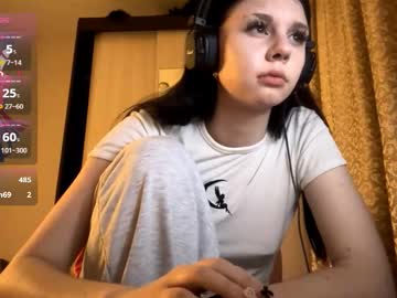 Constancefeusier Chaturbate stream image from November 28, 2025