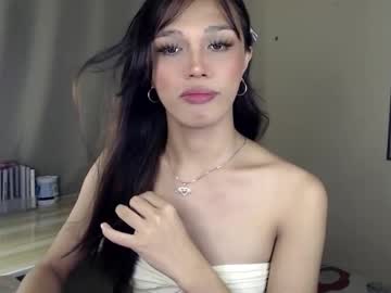 Goldenlily69 Chaturbate stream image from November 28, 2025
