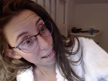 Barelylegalblondy Chaturbate stream image from November 28, 2025