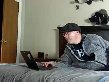 Harderthanu32 Chaturbate stream image from November 28, 2025